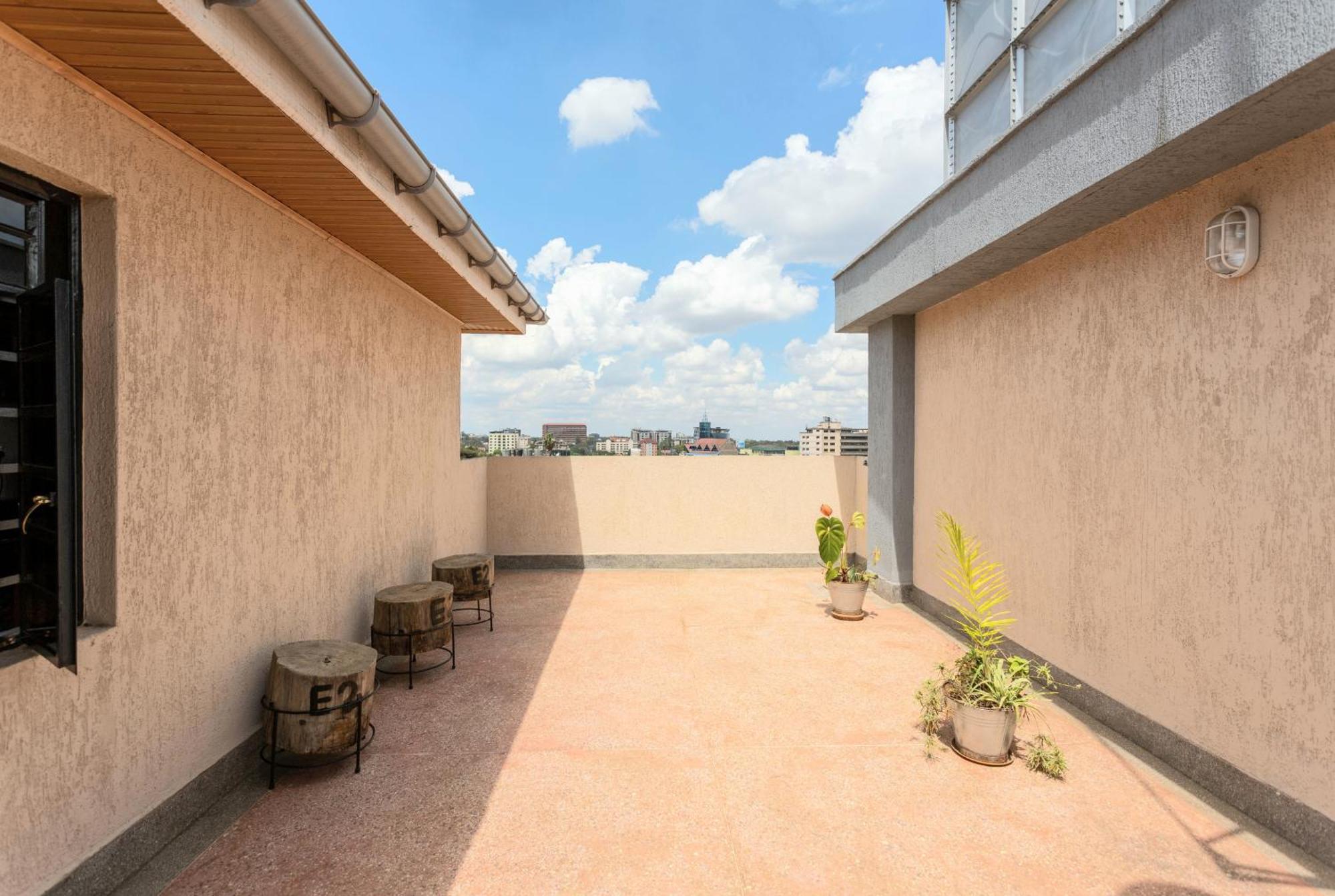 Penthouse Rooftop Studio With King Bed Nairobi Exteriör bild